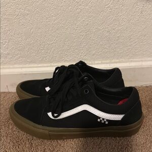 Black and White Sneakers vans skate with Gum Sole men’s 8